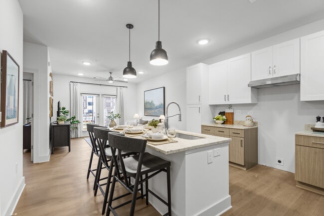 Building Photo - Rovena at Mt. Zion