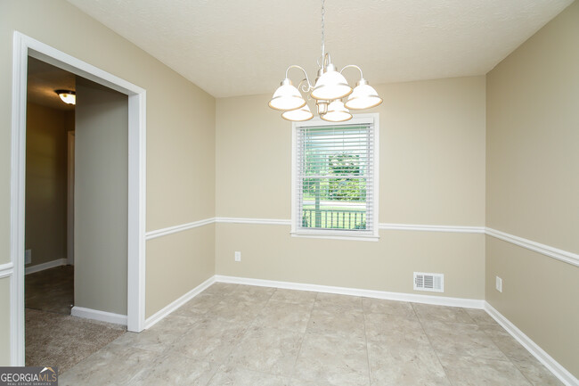 Building Photo - 4315 Housworth Dr