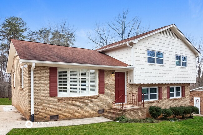 Foto del edificio - 143 Redwood Ln