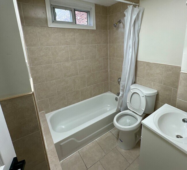 Foto del edificio - 145 Park Ave