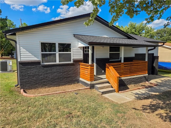 Building Photo - 412 W Swallow Cir