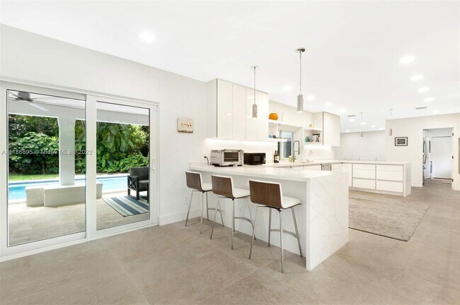 Building Photo - 6440 SW 134th Dr
