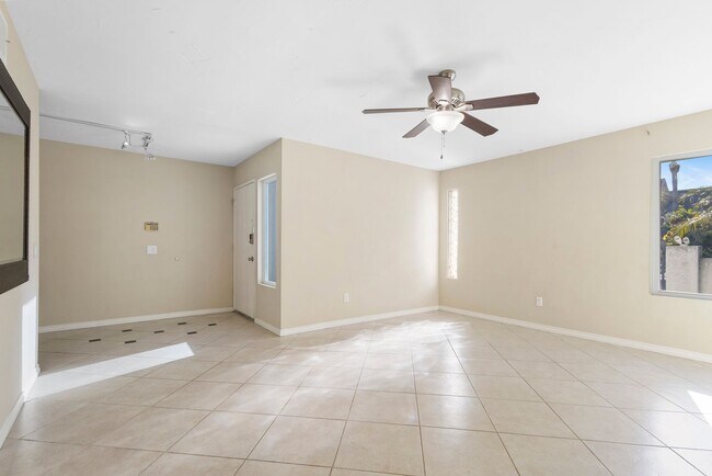 Foto del edificio - 3 Bedroom 2 Bathroom home available NOW