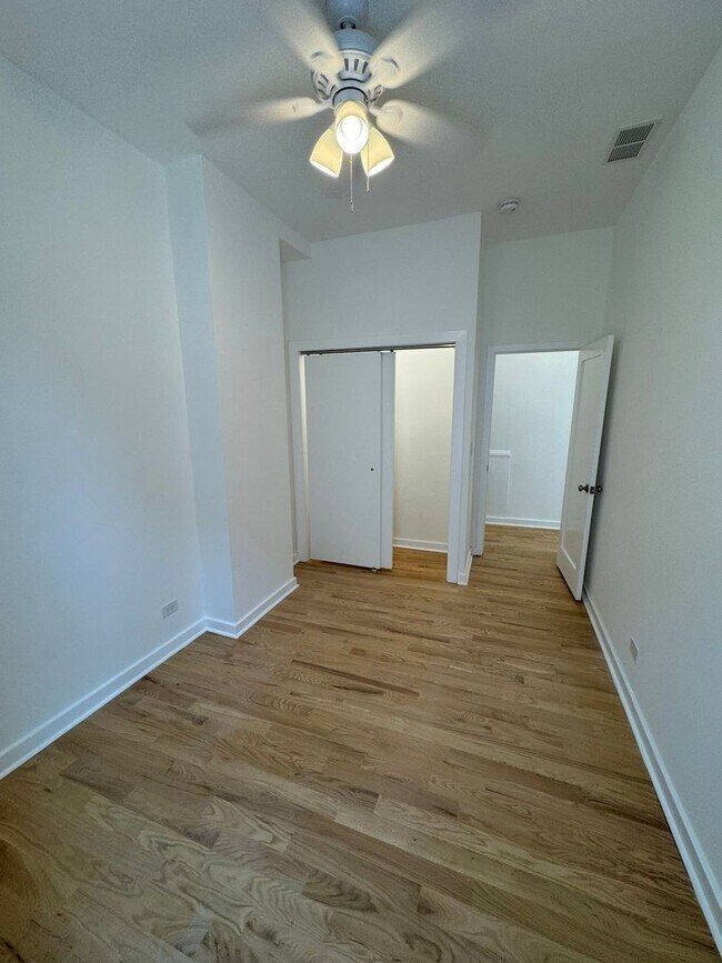 Foto del edificio - 1634 W 21st St