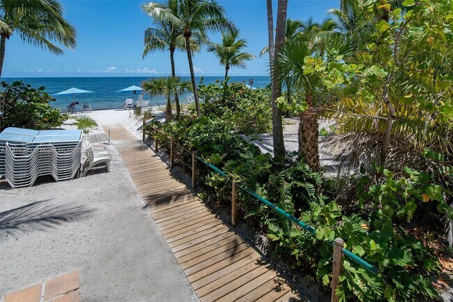 Foto del edificio - 881 Ocean Dr
