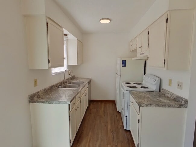 Building Photo - 3239 S Illinois St