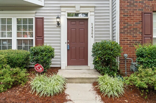 Foto del edificio - Newly remodeled townhome