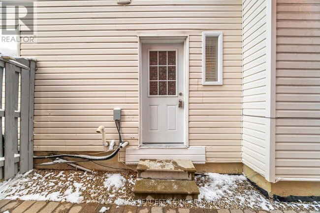 Building Photo - 799 Silverthorn Mill Ave