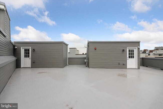 Building Photo - 1600 Ridge Ave