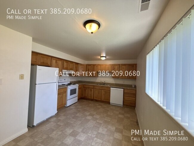 Building Photo - MOVE IN SPECIAL! Nice 3 bedroom apartment ...