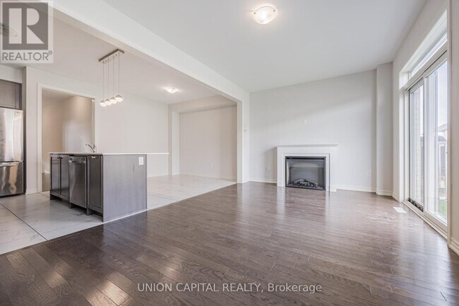 Building Photo - 112 Ogston Cres