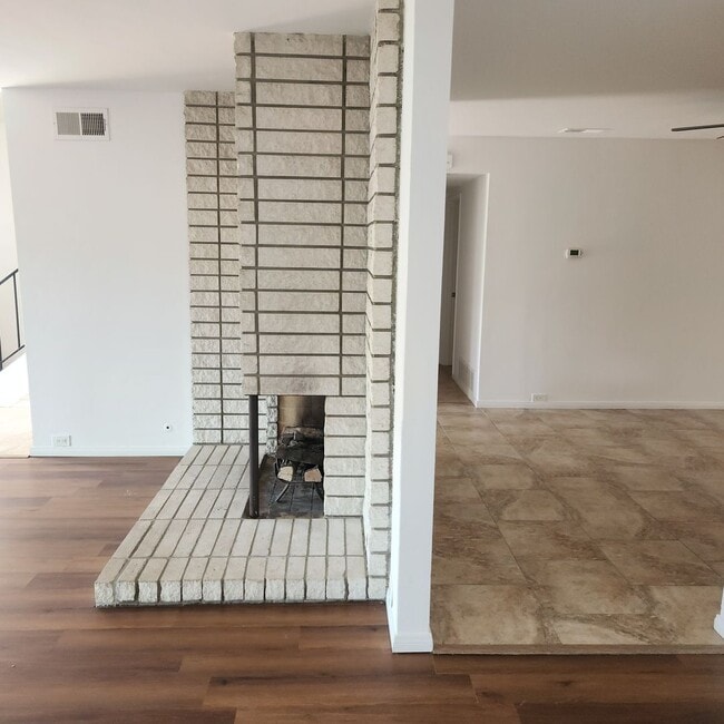 Building Photo - Clairemont Home Just remodeled 3 bed 3 bat...