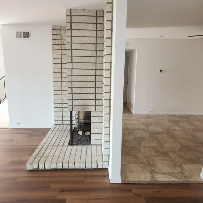 Foto del edificio - Clairemont Home Just remodeled 3 bed 3 bat...