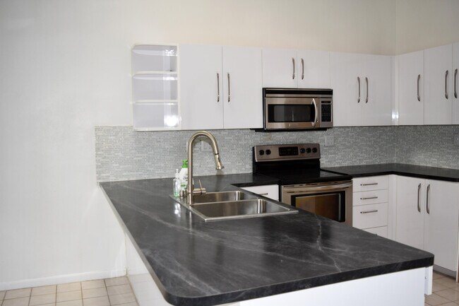 Foto del edificio - 13492 Exotica Ln
