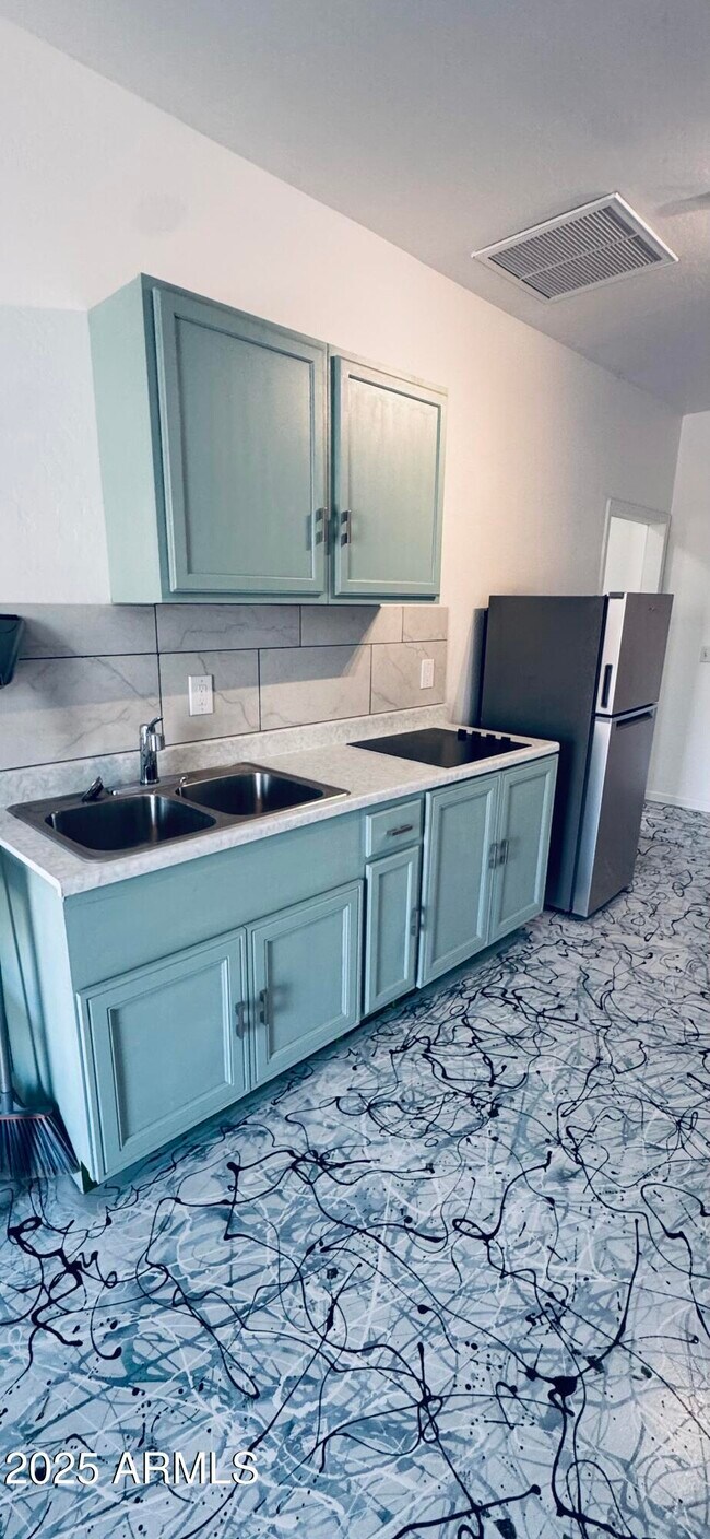 Foto del edificio - 1410 S 37th St