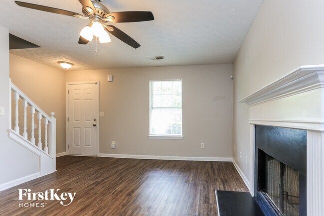 Foto del edificio - 2920 Two Lakes Cir