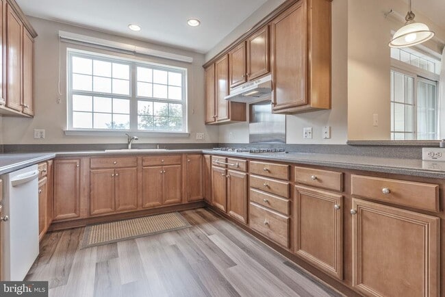 Foto del edificio - 12404 Liberty Bridge Rd