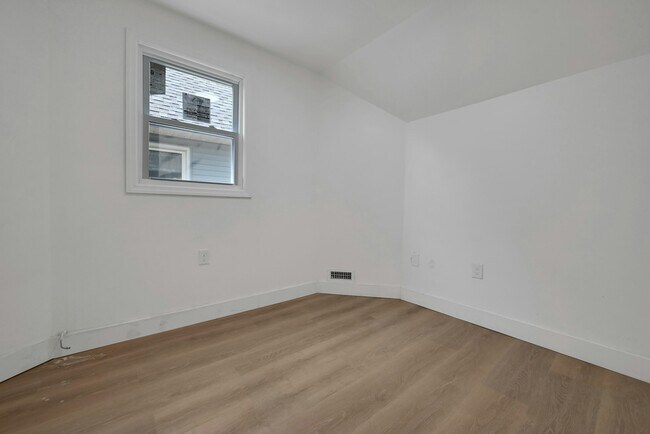 Foto del edificio - 46 Cottage Pl