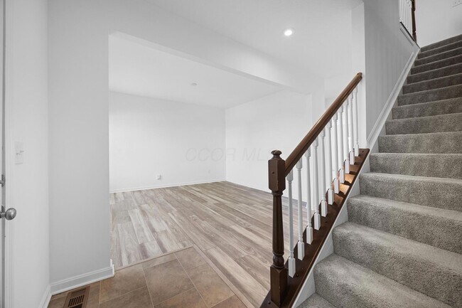 Foto del edificio - 6295 Honey Farm Way