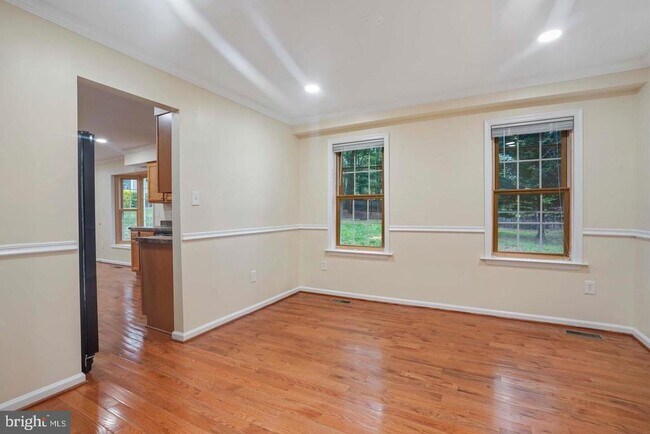 Foto del edificio - 5105 PHEASANT Rd