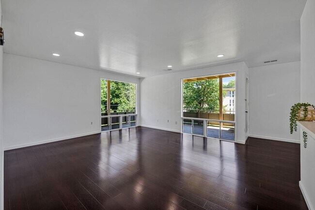 Building Photo - 7170 Donnell Pl