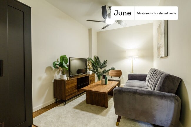 Building Photo - Room in Shared 3 bed/1 bath home