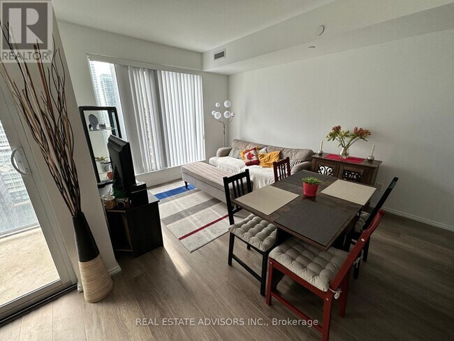 Photo du bâtiment - 68 Shuter St