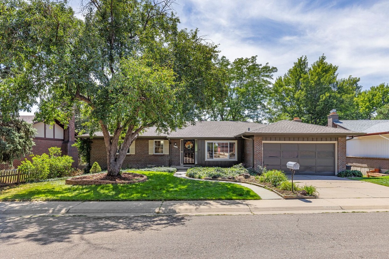 Foto principal - Gorgeous Home in Hutchinson Hills