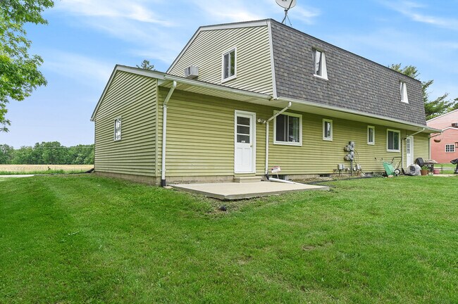 Building Photo - 2336 Peppermill Rd