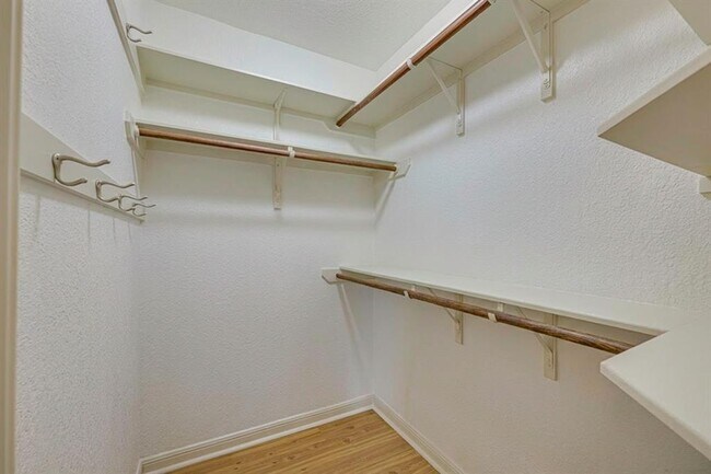 Foto del edificio - 7685 Northcross Dr