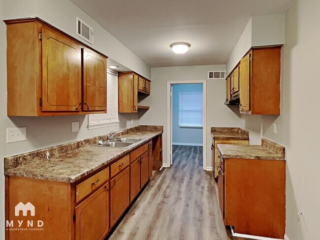 Foto del edificio - 4328 Bayberry Dr