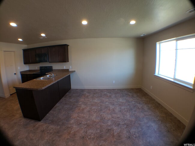 Building Photo - 187 N 1275 W