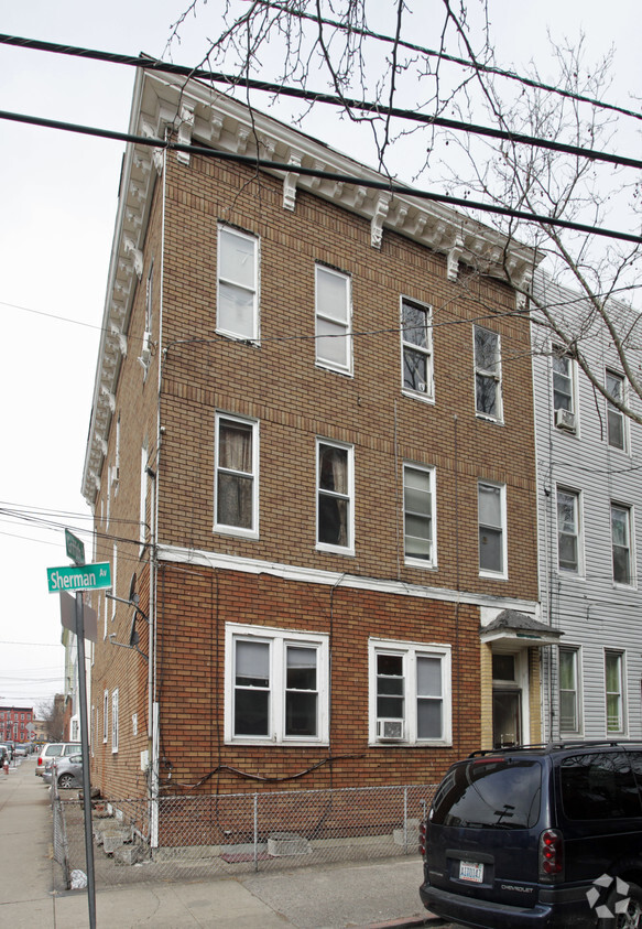 Foto principal - 119 Sherman Ave