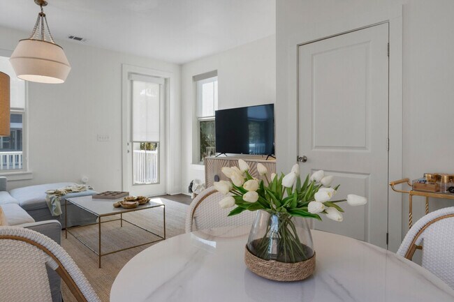 Foto del edificio - 2207 Government St