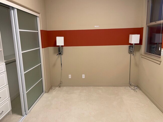 Building Photo - 5410 W 149th Plz