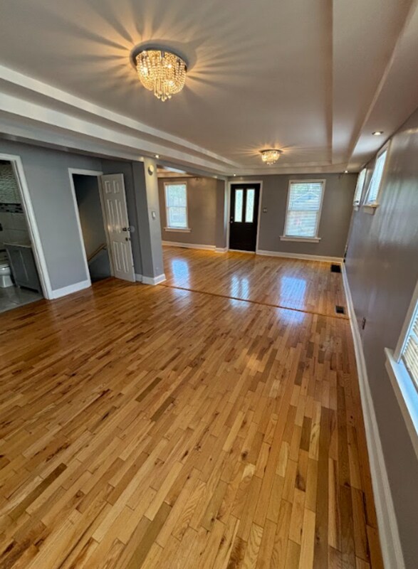 Foto del edificio - 4351 Bingham Ave
