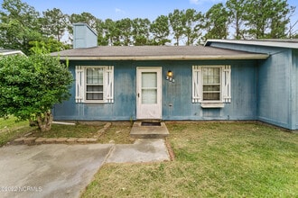 Building Photo - 228 Cedar Crk Dr