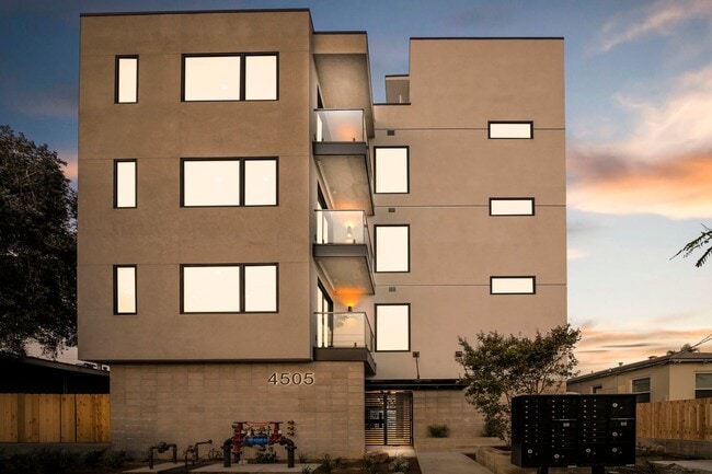 Building Photo - 4505 Illinois Street - North Parks Newest ...
