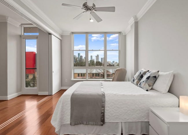 1419 Montrose-1415-9 - 1419 Montrose-1415-9 Apartment