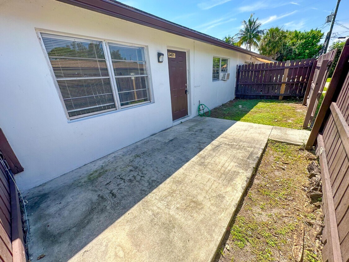 Foto principal - 3451 Hi St