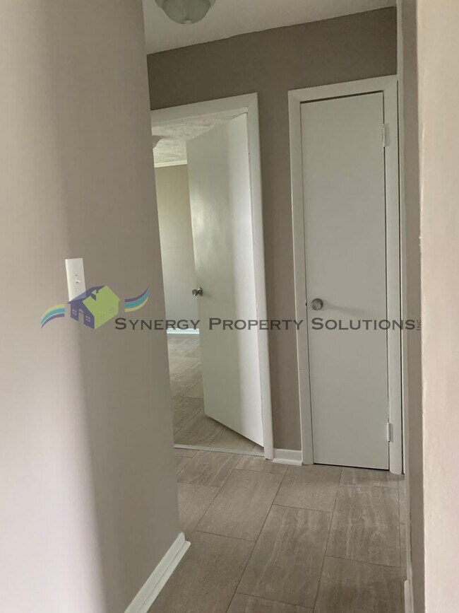 Foto del edificio - Brandt Rd 6764-6766