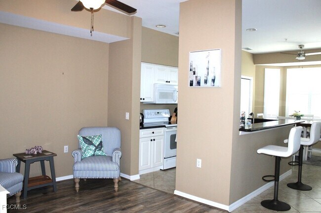 Foto del edificio - 16685 Lake Cir Dr
