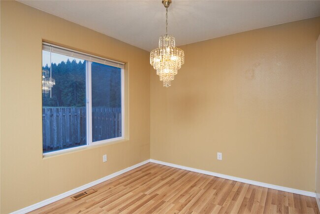Building Photo - 5097 NE Candlewood Pl