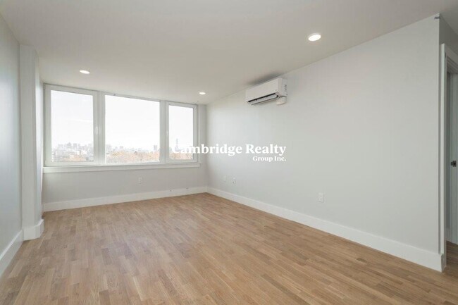 Building Photo - 335 Harvard St