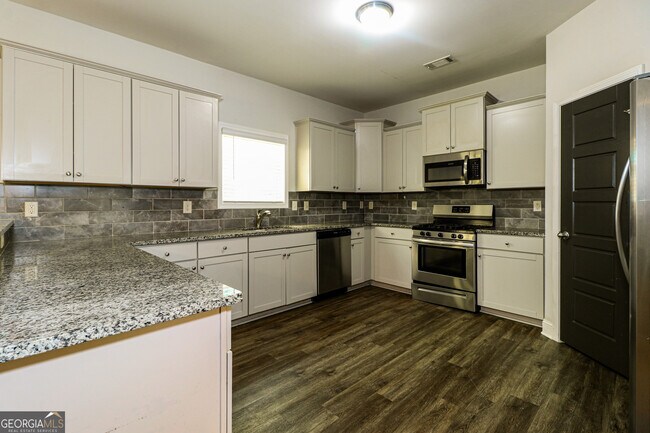 Building Photo - 787 Overlook Gln Dr
