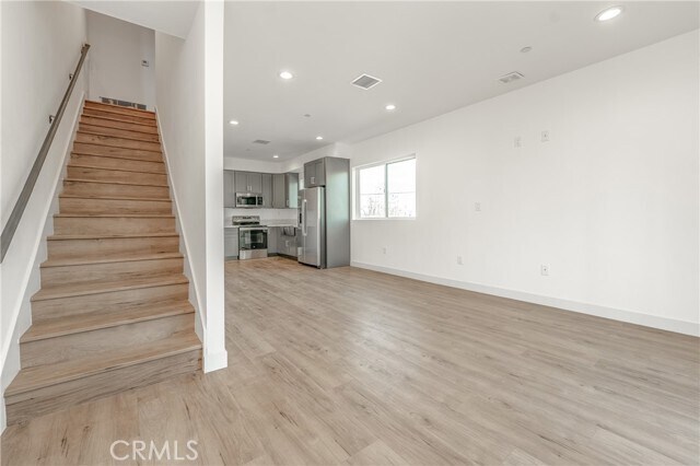 Foto del edificio - 5889 Brentwood St