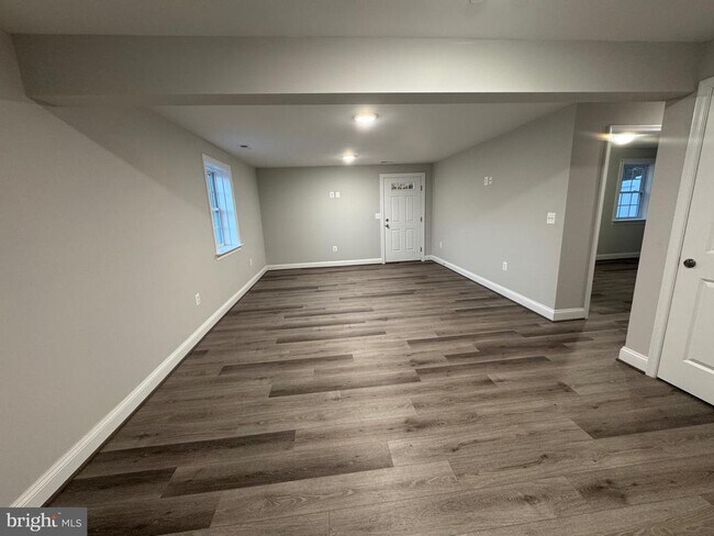 Foto del edificio - 1103 Llano Dr