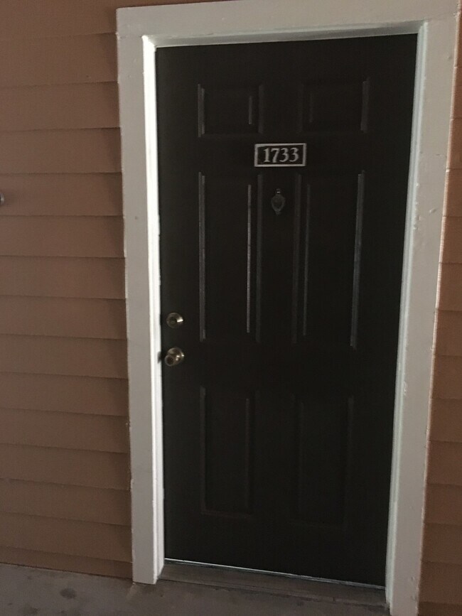 Building Photo - Well maintained one bedroom condo at Park ...