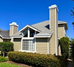 Building Photo - 810 Bluewater Rd