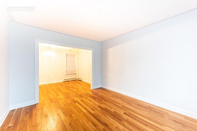 Building Photo - 558 79th St